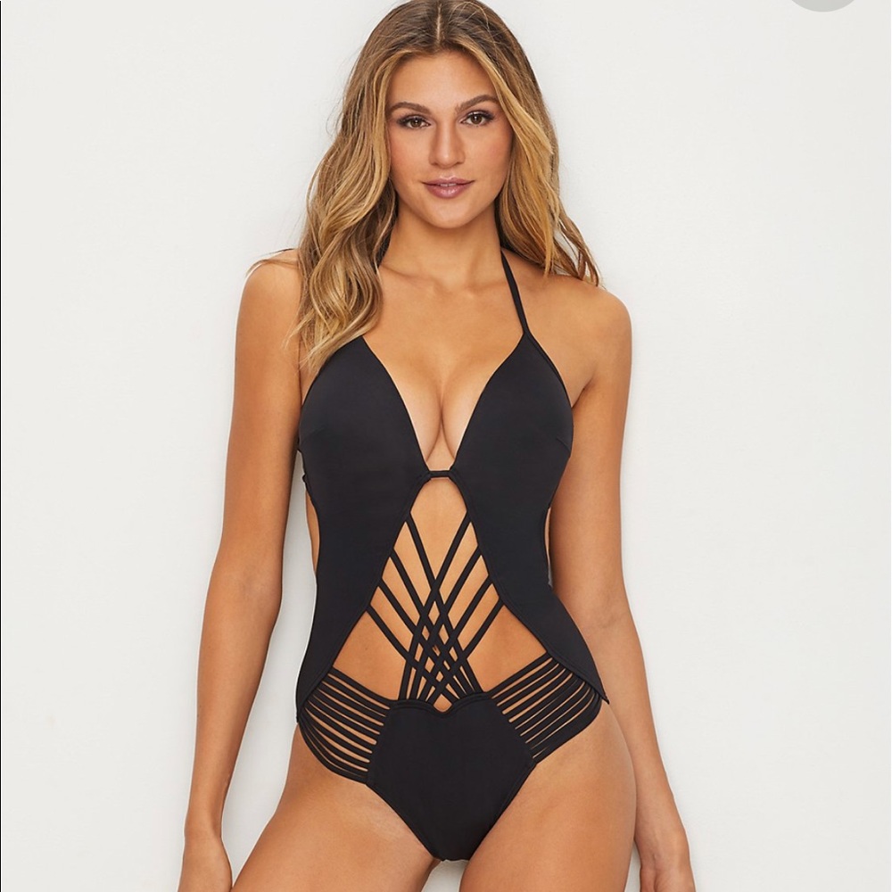 NWOT bathing suit Kenneth Cole